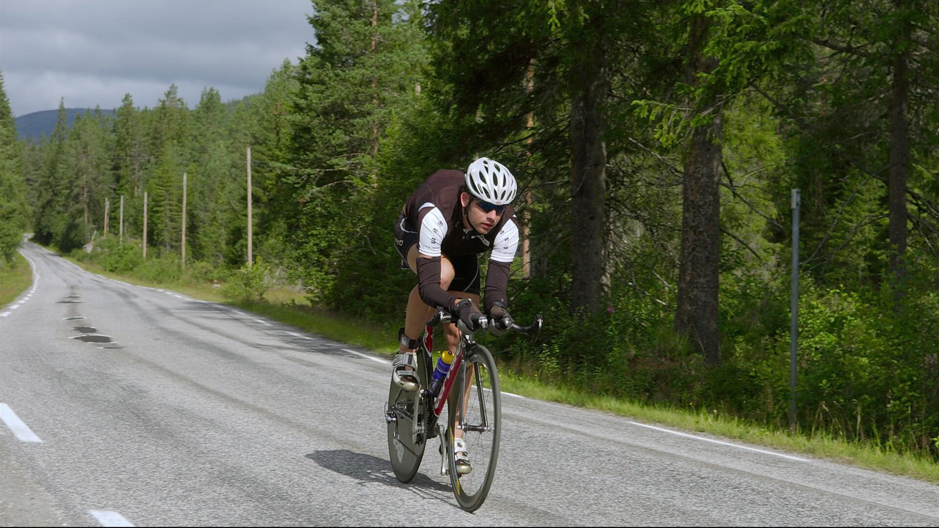 _未来智能跑鞋：科技助力每一步_，未来科技鞋子好不好