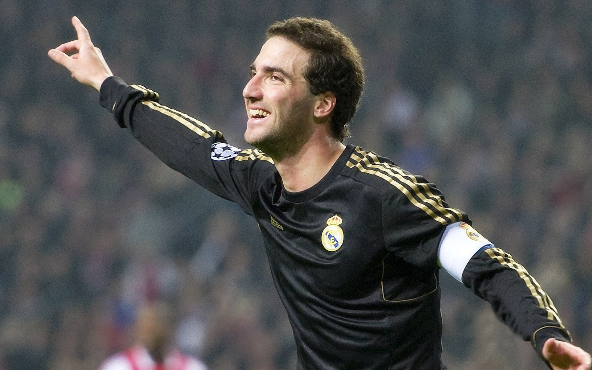 _运动员家庭日：全民家庭共参与_，运动员家属有优待吗